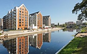 Aura Island Riverside By Downtown Apartments